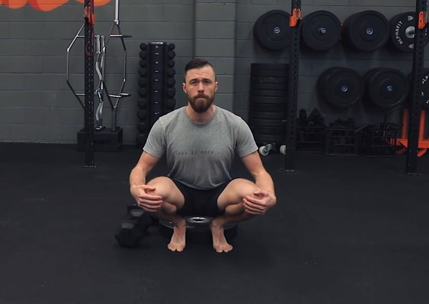Sissy Squat - Progression into the Full Movement and Mistakes to Avoid